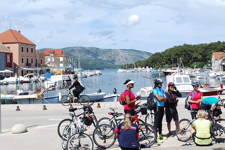 8-Day Cycling Tour along Croatia's Dalmatian Coast photo 2