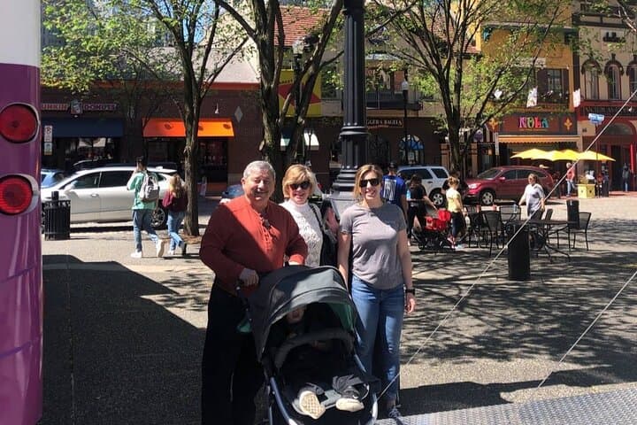 Fort Worth Urban Scavenger Hunt: Wacky Walks Interactive City Adventure photo 2