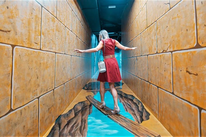Step Inside 3D World Selfie Museum Dubai — Interactive Trick‑Art for Bold Photos photo 2