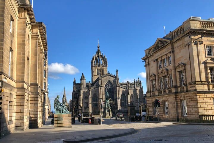Private Old Town Edinburgh Walking Tour: Royal Mile History & Hidden Gems photo 3
