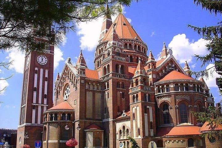 Szeged Day Trip from Budapest: Paprika Mill, Szeged Dom & Tisza River