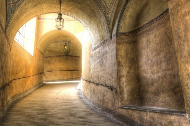 Český Krumlov Private Walking Tour — 2-Hour Guided Historic Walk photo 4