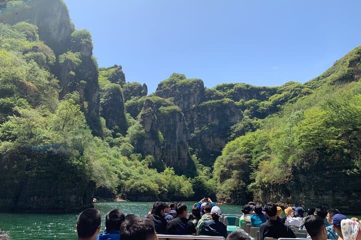 Private Day Tour to Longqing Gorge & Dingling: Boat Ride, Ming Tombs & Lunch from Beijing