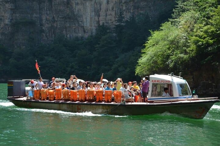 Badaling Great Wall & Longqing Gorge: Private Beijing Day Tour with Cable Car and Boat photo 3