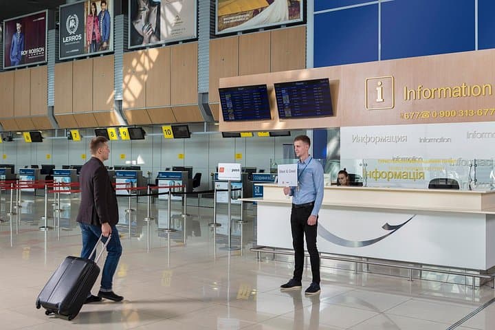 Dubai Airport Private Transfer: Fast Meet-and-Greet Ride to Dubai Hotels photo 1