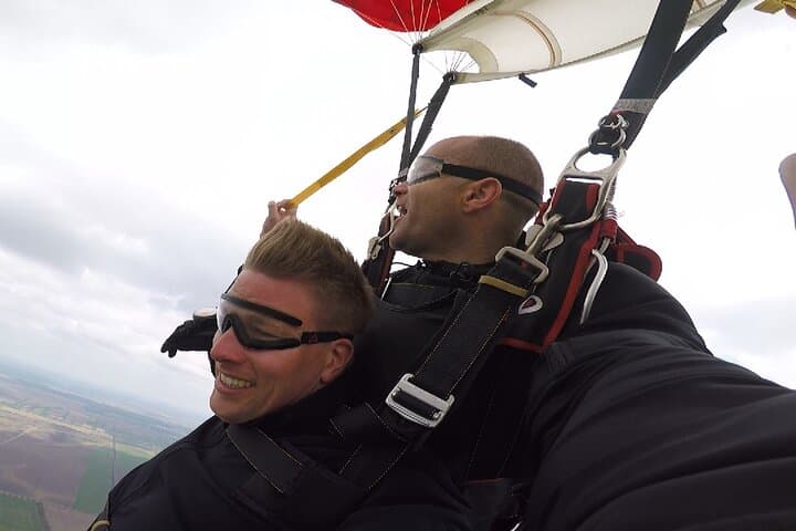 Tandem Skydiving Over Belgrade — 3,000m Freefall Experience photo 5