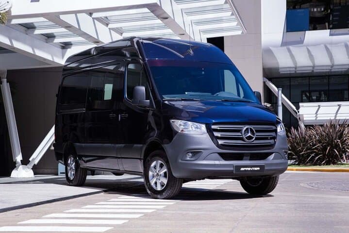 Private Minibus Round-Trip Transfer: Honolulu HNL to Waikiki photo 6