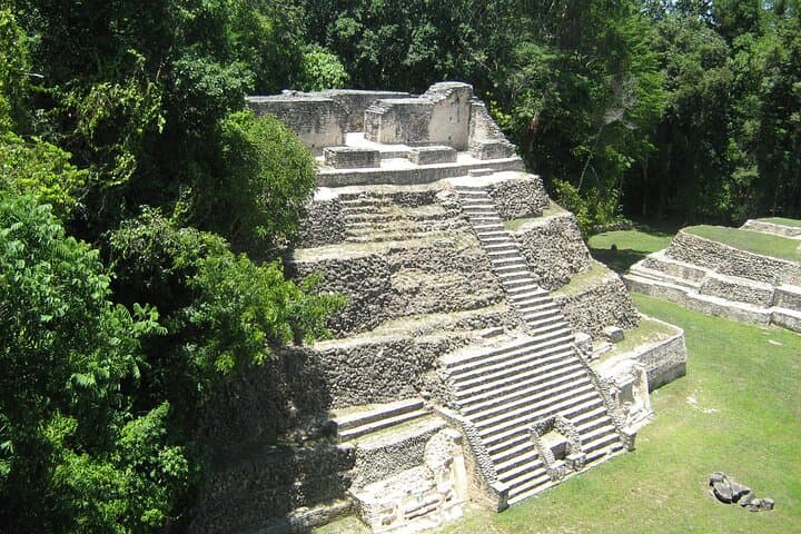 Full-Day Caracol Maya Temple and Pine Ridge Forest Reserve Adventure photo 4