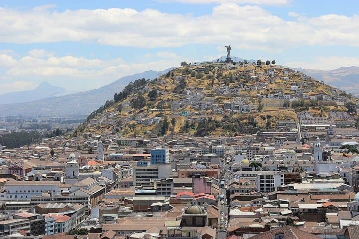 Quito Old Town Walking Tour: Market, History & Ecuadorian Ice Cream photo 2