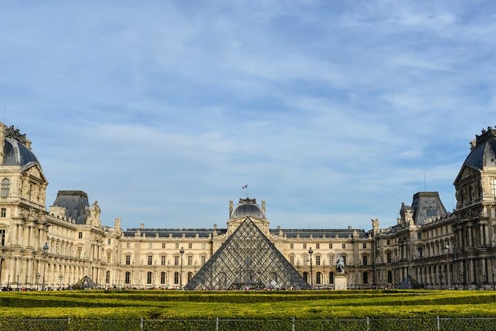 Private Paris City Highlights Tour with Hotel Pickup photo 2