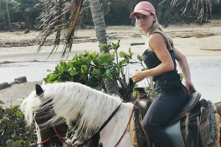 Horseback Ride to El Limón Beach — Punta Cana Guided Beach Tour photo 2