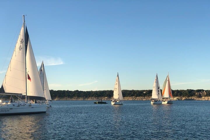 Lake Travis Fireworks Cruise from Hurst Harbor: Small-Group Boat Experience photo 3