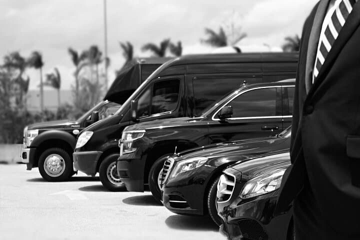 Private Chauffeur Service Dubai — Luxury Transfers, City Drives & Desert Excursions photo 3