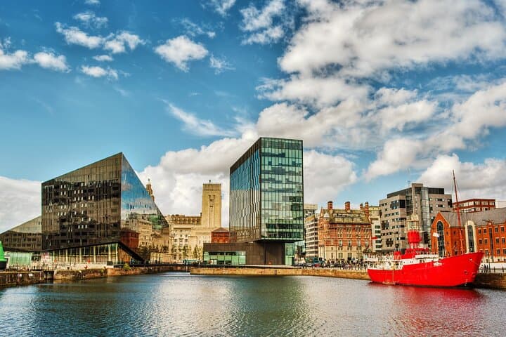 Liverpool Waterfront Private Walking Tour: 2-Hour Maritime History Walk