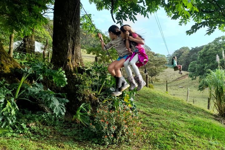 Monteverde Farm Day at El Terruño de los Torres: Coffee, Animals & Cloud Forest Walks