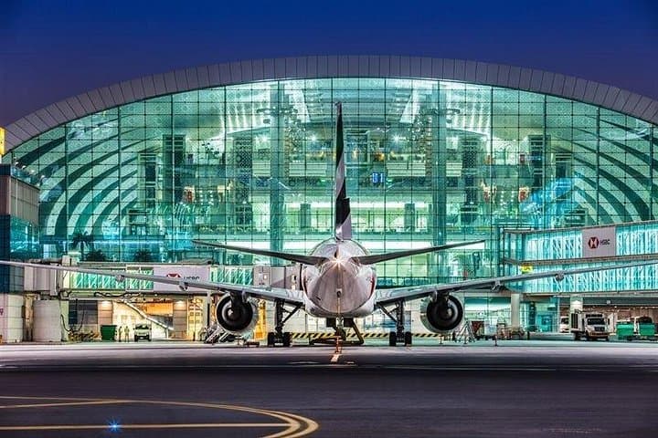 Dubai Airport Private Transfer: Fast Meet-and-Greet Ride to Dubai Hotels photo 4