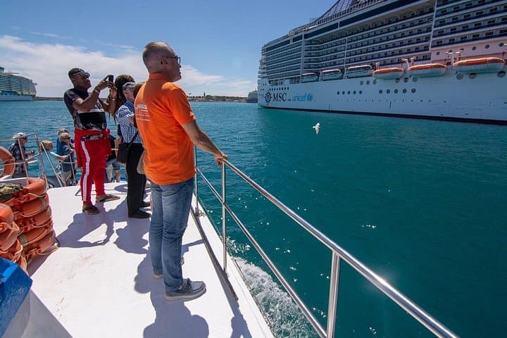 Palma Old Town, Cathedral & Bay Cruise: Private 4-Hour Walking and Boat Tour photo 2