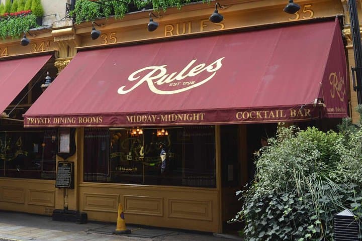 Walk in 007s Footsteps: James Bond Self-Guided Audio Tour in London photo 2