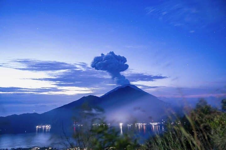 Mount Batur Sunrise Trek: Midnight Hike to Bali’s Crater Rim photo 3