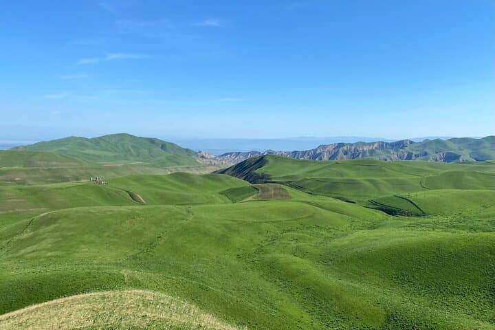 Ultimate 5-Day Voyage Around Issyk-Kul Lake — Complete Adventure Guide photo 3