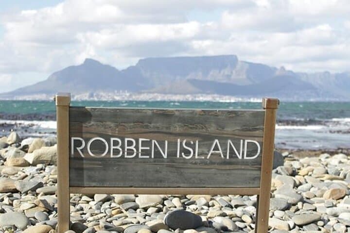 Robben Island and Table Mountain: Full-Day Cape Town Guided Tour photo 5