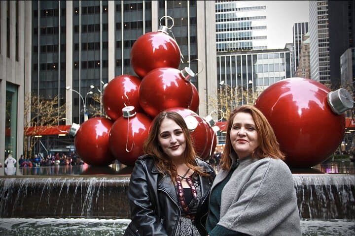 NYC Frostbite Holiday Photo & Video Experience — Private Manhattan Winter Session