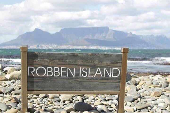 Robben Island Ferry & Museum Tour with Cape Town Diamond Museum photo 3