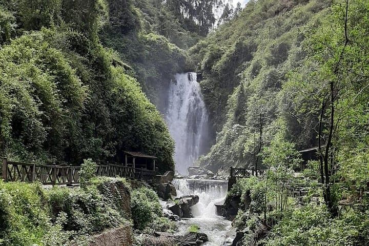 Otavalo Market & Equator Day Trip: Cayambe, Quitsato, Cotacachi and Cuicocha photo 4