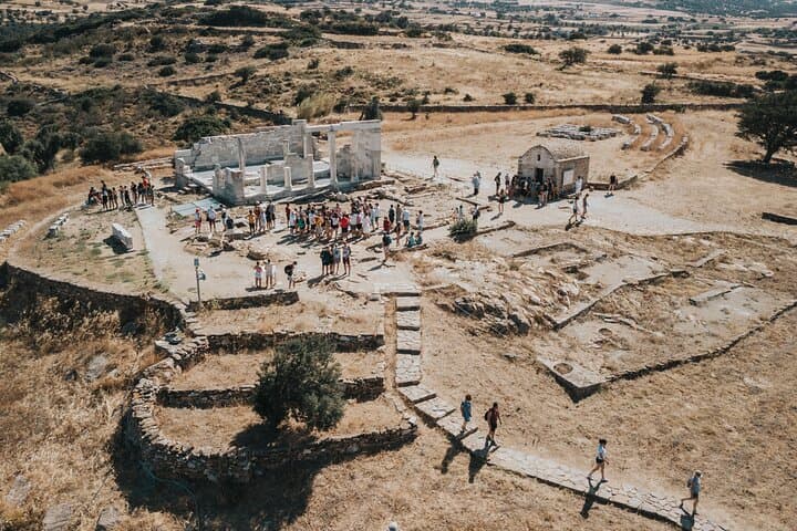 Naxos Highlights Bus Tour: Temple of Demeter, Apeiranthos & Kouros Stop