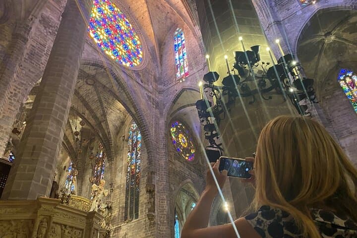 Palma Old Town, Cathedral & Bay Cruise: Private 4-Hour Walking and Boat Tour photo 1