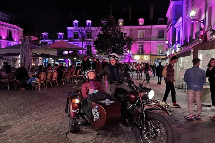 Vintage Sidecar Night Tour in Tours — Loire River Wine Tasting photo 6