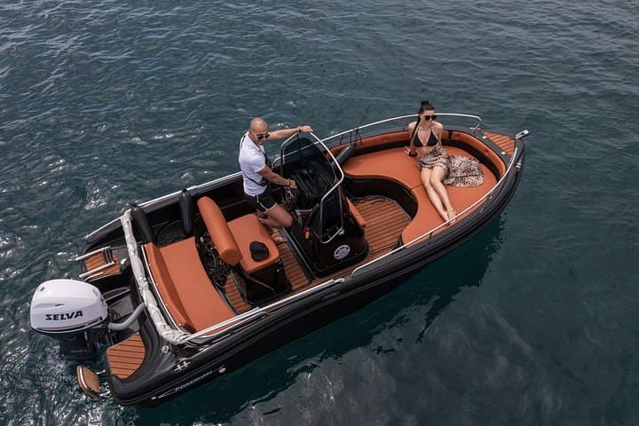License-Free Luxury Boat Rental in Santorini: Private 5-Hour Cruise photo 4