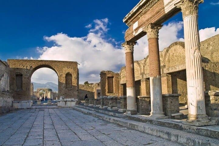 Amalfi Coast Day Trip: Pompeii, Sorrento & Positano in One Day photo 4