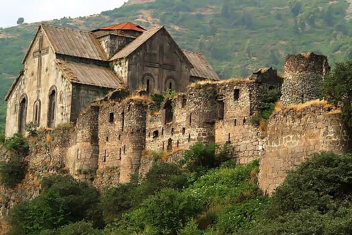 Haghpat-to-Sanahin Day Tour: Akhtala, Zarni-Parni Cave & Aramyants Castle
