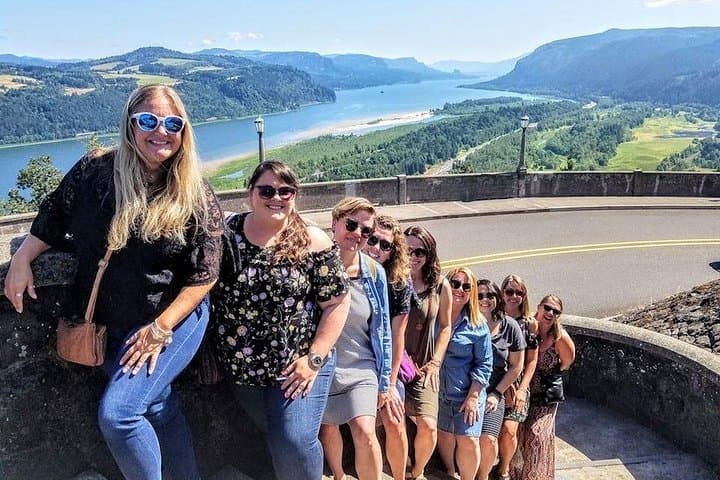 Private Willamette Valley Wine Tour — Full-Day Pinot Noir Tastings from Portland photo 3