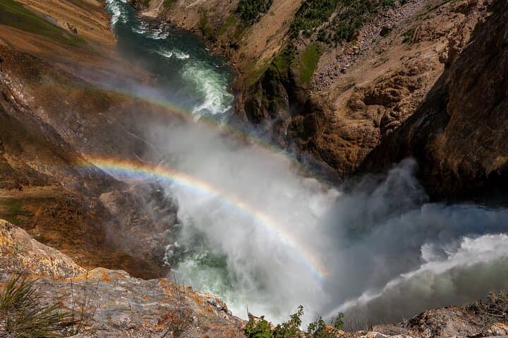 4-Day Yellowstone & Grand Teton Small-Group Tour — Old Faithful, Grand Prismatic & Jackson Lake photo 4