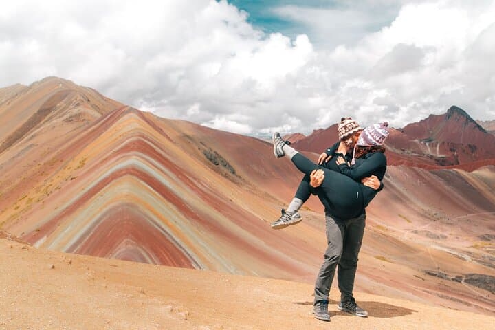 Hiking Peru’s Rainbow Mountain (Vinicunca): A High-Altitude Day Hike from Cusco