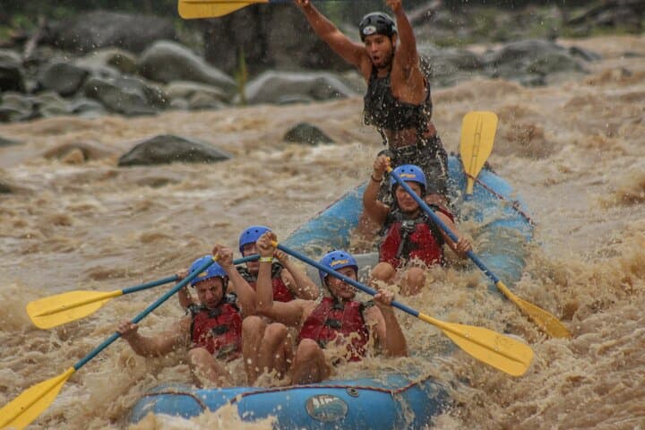 Naranjo River Whitewater Rafting from Manuel Antonio — Class III–IV Adventure photo 4