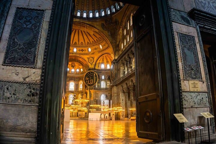 Colors of Turkey: 8-Day Istanbul to Cappadocia, Ephesus & Pamukkale Highlights