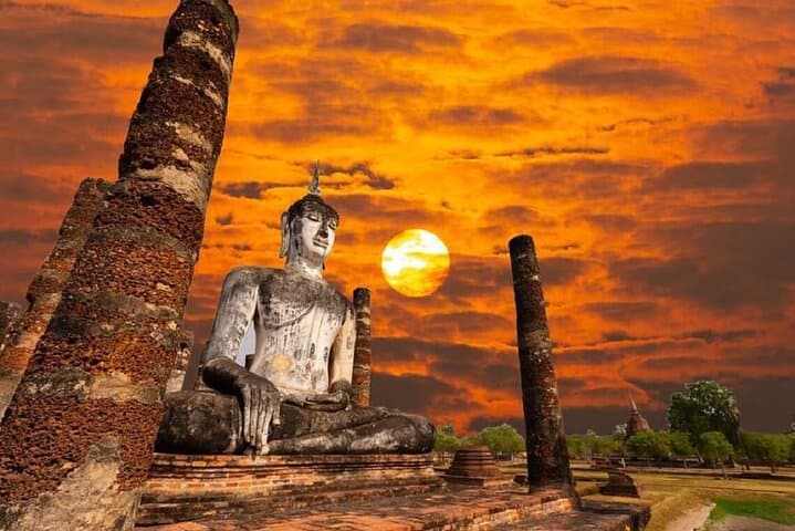 3-Day Sukhothai Loop Motorcycle Tour from Chiang Mai — Windy Backroads to Ancient Ruins