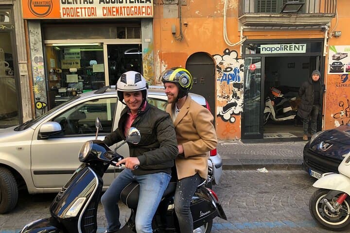 Scooter Tour in Naples: Ride From Piazza del Plebiscito to Posillipo photo 3
