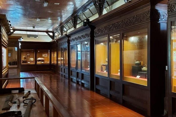 Denpasar History Walk: Private Bali Museum & Bajra Sandhi Monument Tour photo 2