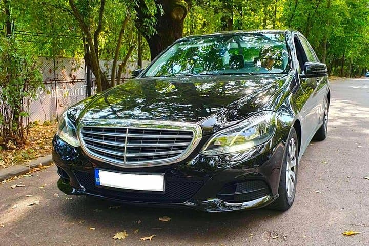 Private Washington Airport Transfer (IAD & DCA) — Door-to-Door Sedan, MPV, Van photo 3