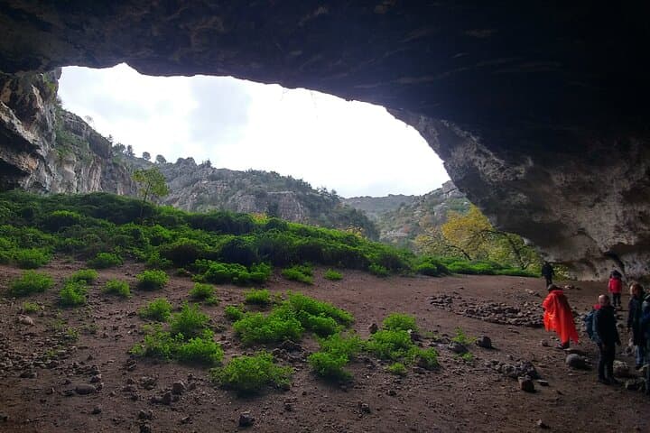 Walking Pantalica: Explore Sicily’s Ancient Necropolis and the Anapo Gorge photo 4