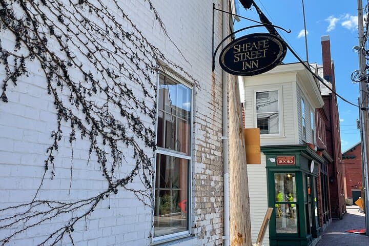 Portsmouth Self-Guided Haunted Walking Tour — GPS & EMF App photo 3