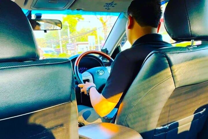 Seattle Airport Private Transfer: SEA to Downtown Hotels (Sedan & Minivan) photo 3