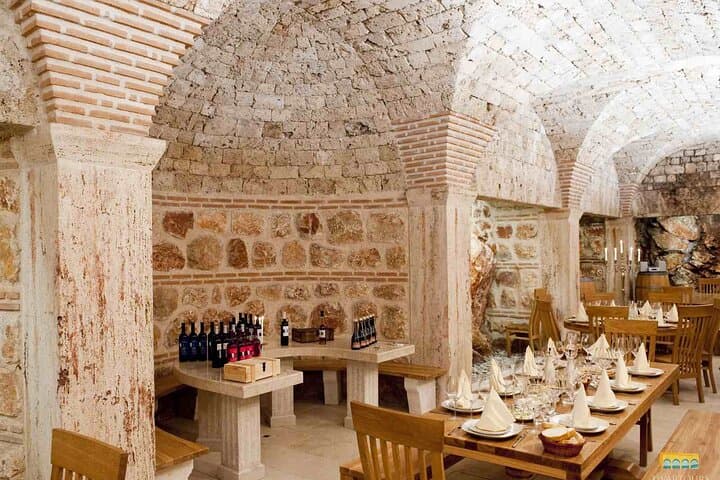 Hvar Half-Day Wine Tour: Two Wineries & Local Delicacies photo 5