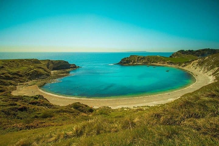 Dorset Jurassic Coast Day Tour from London — Durdle Door, Corfe Castle & Chesil Beach photo 2