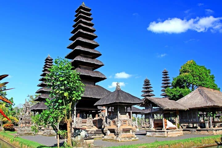 Ocean Walker and Tanah Lot Sea Temple Tour from Seminyak photo 2