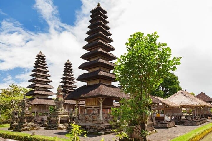 Ocean Walker and Tanah Lot Sea Temple Tour from Seminyak photo 3